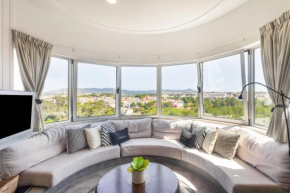New Nomad Dreams N6 in Cascais mountain view